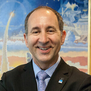 Dr_Lance_Bush_6e2827554031bdce64da777489a0e77e