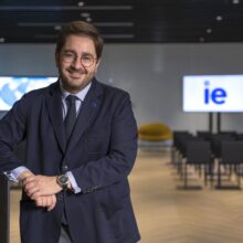 manuel muniz 220x220 - Dr. Manuel Muñiz Villa